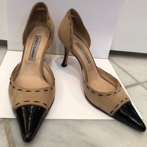 Black/tan Manolo pumps